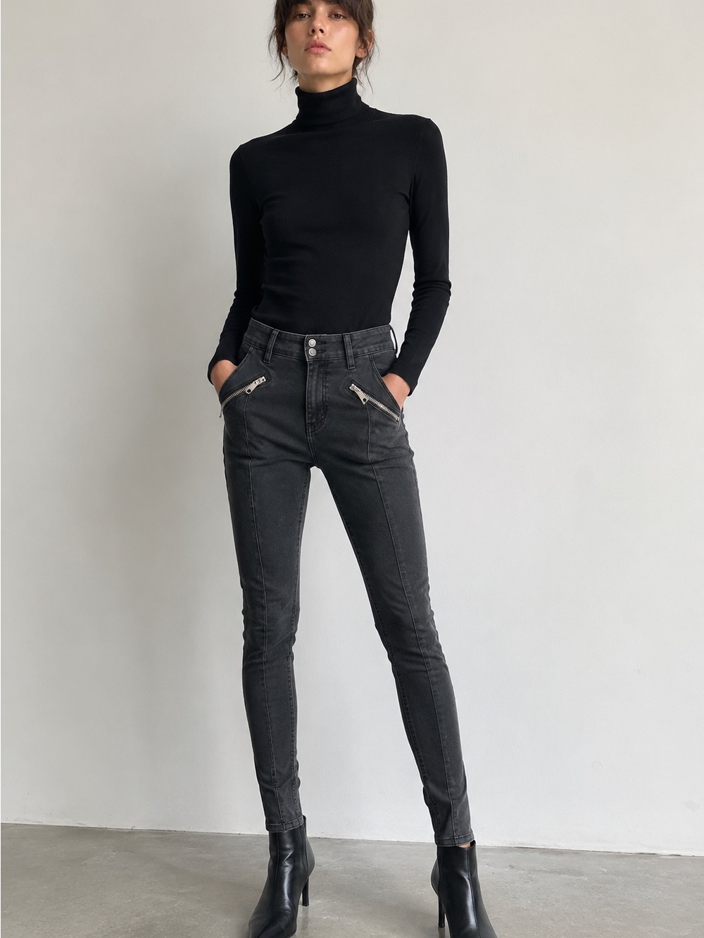 High-Rise Skinny Jeans with Zip Pocket Detail — Black